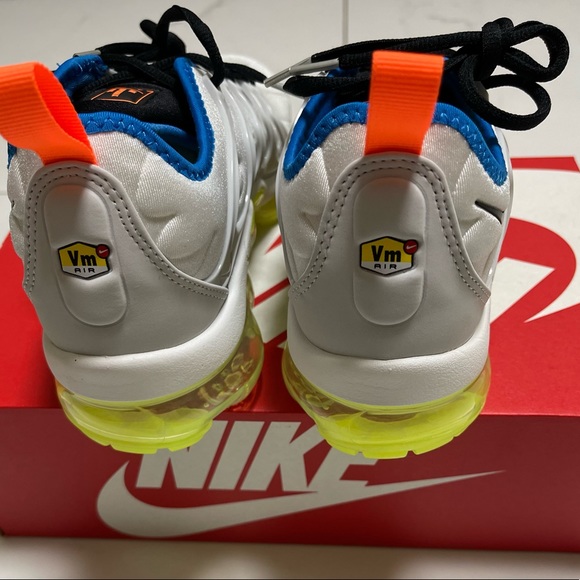 Nike Womens Air VaporMax Plus DQ4695-001 size 8 athletic sports gym running - Picture 15 of 15